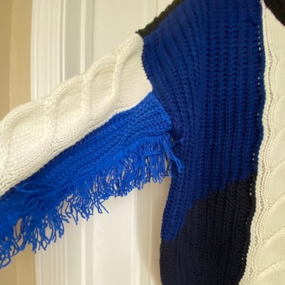 Free Generation Color Block Fringe Sleeve Sweater Size Small - Picture 3 of 11